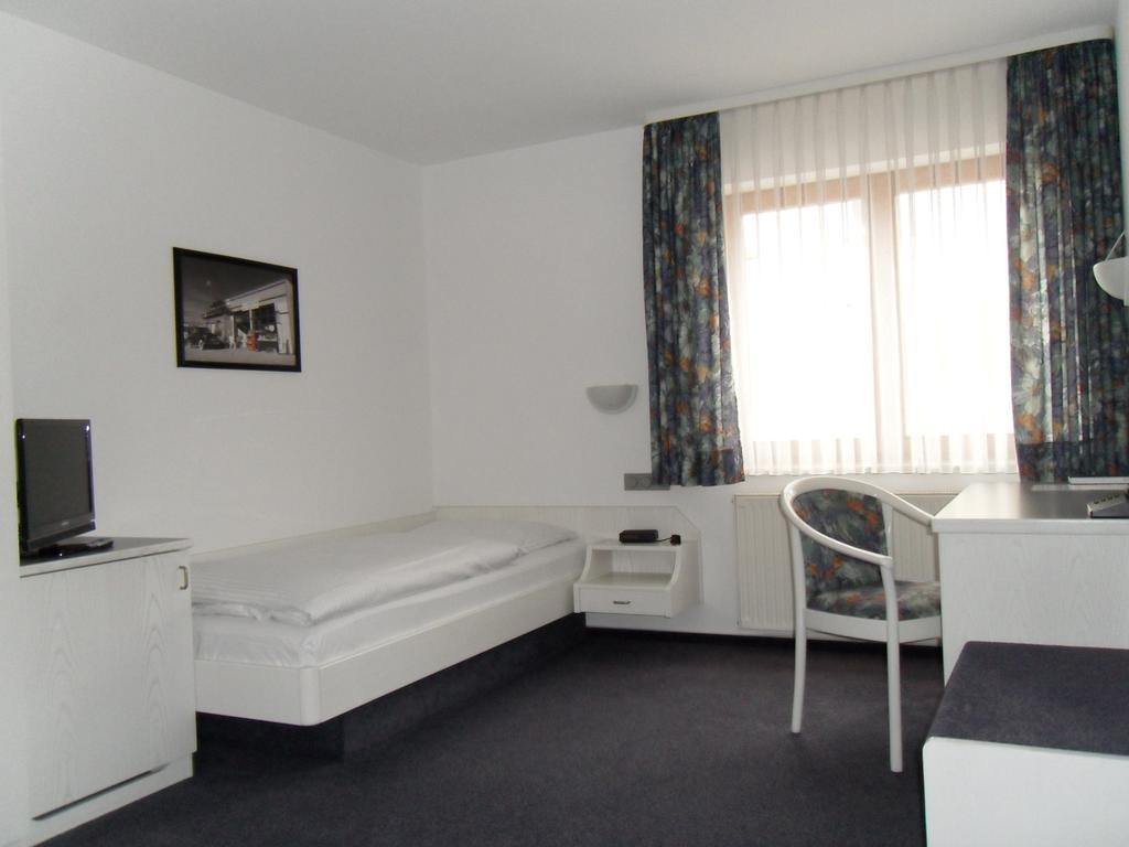 Hotel Gasthof Traube Kernen Exterior photo