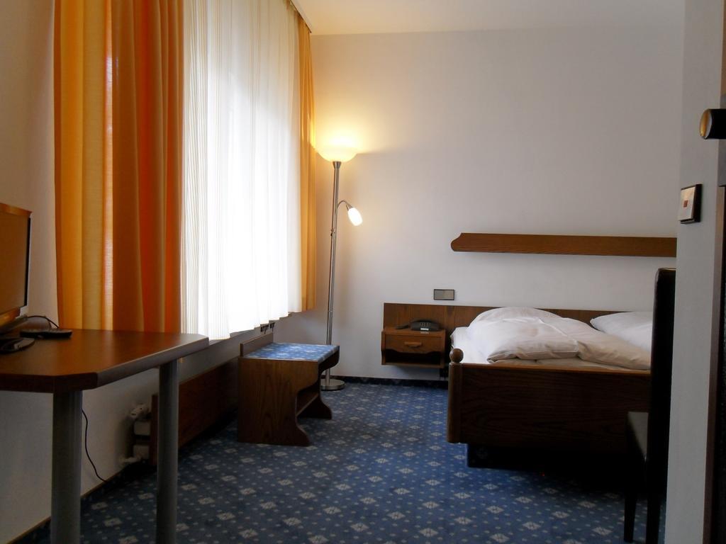 Hotel Gasthof Traube Kernen Exterior photo